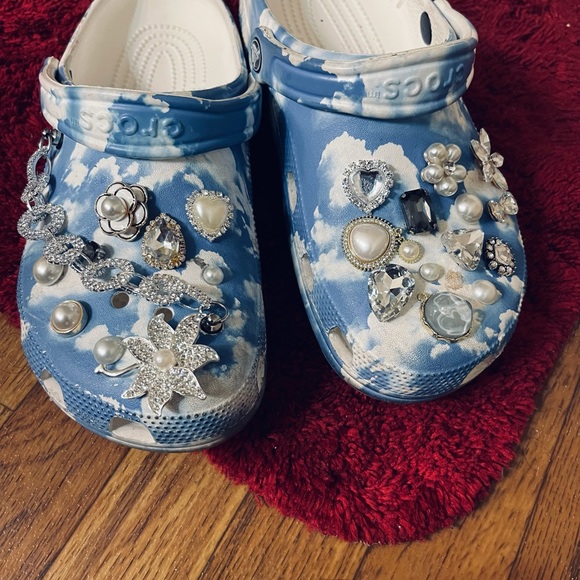 Crocs - Picture 2 of 4